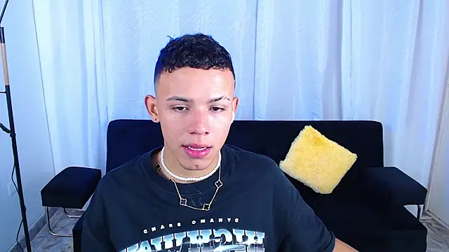 Snapshot of Jakee_18 chatting on 12-15-25, 01:26 Jakee 18 online show from 12-15-25, 01:26