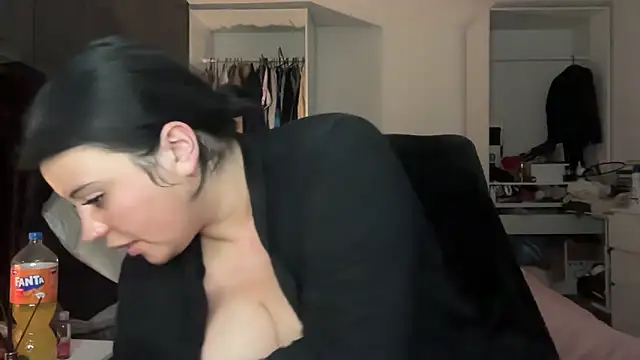 Curvybabesxxo online show from 04-02-26, 01:42