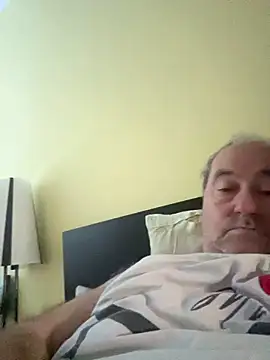Snapshot of csikar chatting on 06-08-26, 04:46 csikar online show from 06-08-26, 04:46