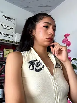 lunaluxury22 online show from 01-19-26, 01:26