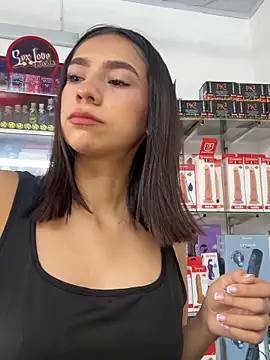 lunaluxury22 online show from 03-13-26, 01:40