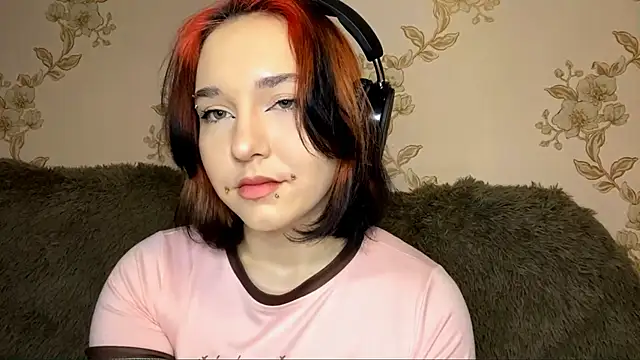 EmilyVeiro online show from 02-05-26, 05:17