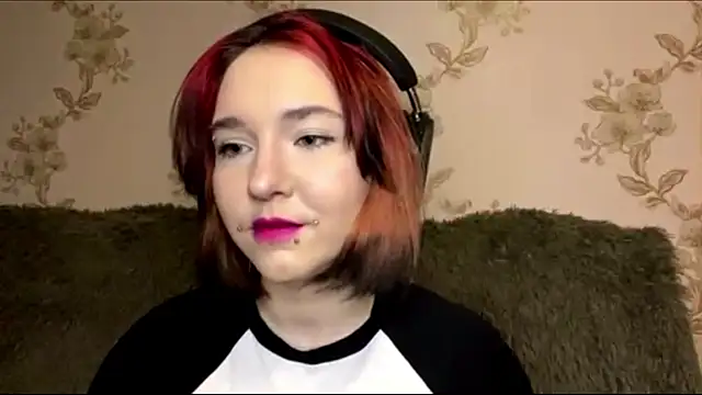 EmilyVeiro online show from 03-07-26, 05:43