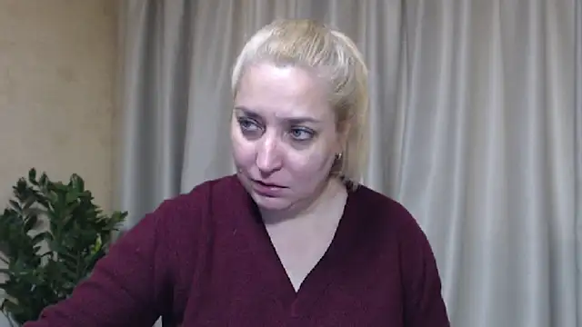 Snapshot of sweetpussy13 chatting on 06-04-26, 05:24 sweetpussy13 online show from 06-04-26, 05:24