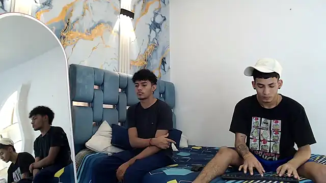 DIAMOND BLACKS online show from 01-18-26, 08:07