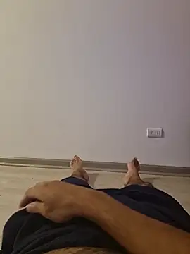 Snapshot of EarlyishYears chatting on 12-14-25, 04:40 EarlyishYears online show from 12-14-25, 04:40