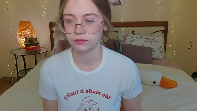 Snapshot of miya_soft chatting on 05-19-26, 01:56 miya soft online show from 05-19-26, 01:56