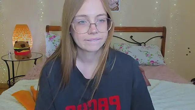 Snapshot of miya_soft chatting on 06-11-26, 02:53 miya soft online show from 06-11-26, 02:53