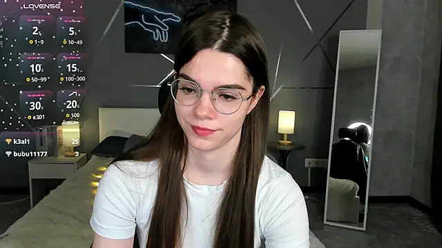 miss  evelyne online show from 12-22-25, 01:35