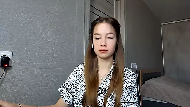 Snapshot of JiDzubak chatting on 12-18-25, 01:22 JiDzubak online show from 12-18-25, 01:22