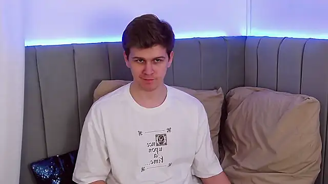 NickJohnas online show from 12-19-25, 09:16