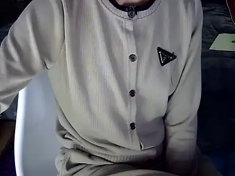 Snapshot of Chichi_86 chatting on 02-07-26, 04:33 Chichi 86 online show from 02-07-26, 04:33