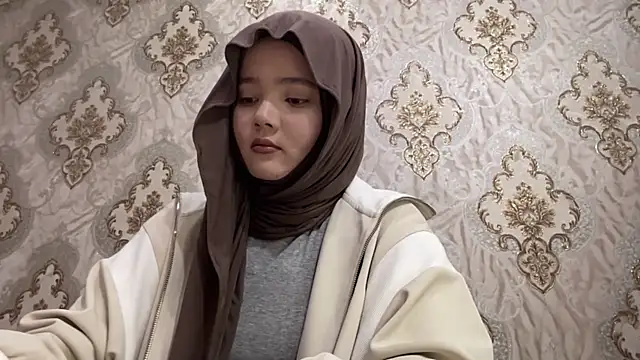 Snapshot of Katepleaurxo chatting on 12-14-25, 11:48 Katepleaurxo online show from 12-14-25, 11:48