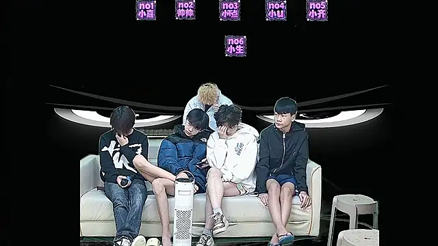 yujiannanpu online show from 01-08-26, 02:36