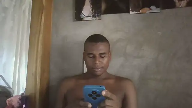 Snapshot of Riky1616- chatting on 12-14-25, 01:16 Riky1616- online show from 12-14-25, 01:16