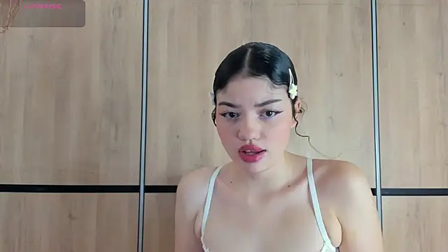 chloe cortez online show from 07-04-26, 12:00