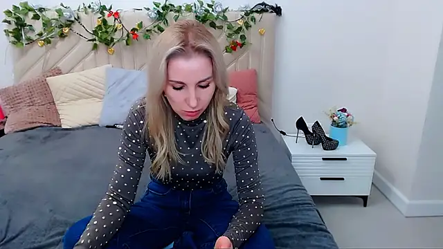 Hanna--Sweet online show from 03-05-26, 12:12