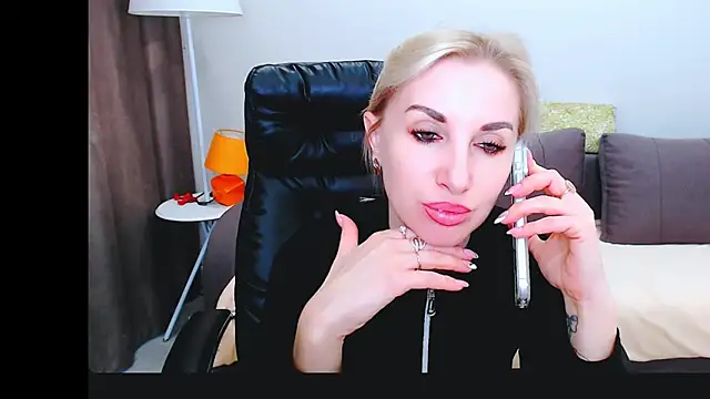 Hanna--Sweet online show from 04-26-26, 10:46