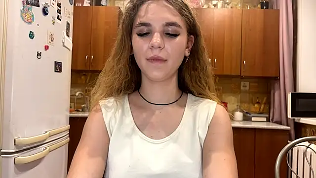 Snapshot of DiedraGlackin chatting on 12-18-25, 05:19 DiedraGlackin online show from 12-18-25, 05:19