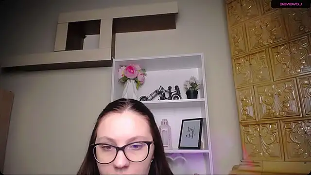 LiliaErmi online show from 12-16-25, 05:45