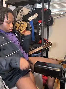 YourLittleBoyfriend online show from 03-11-26, 09:21