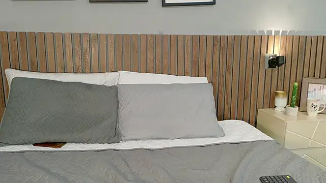 Mia Bellefort online show from 04-21-26, 02:51