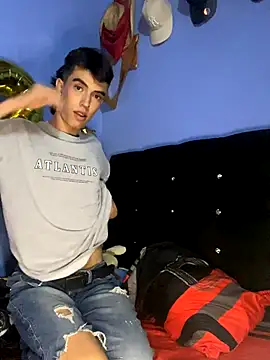 Snapshot of Juan_Gomezz26 chatting on 12-14-25, 11:20 Juan Gomezz26 online show from 12-14-25, 11:20