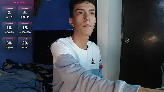 Snapshot of Juan_Gomezz26 chatting on 05-11-26, 10:51 Juan Gomezz26 online show from 05-11-26, 10:51