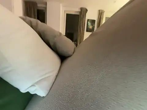 ap couple12 online show from 04-17-26, 02:03