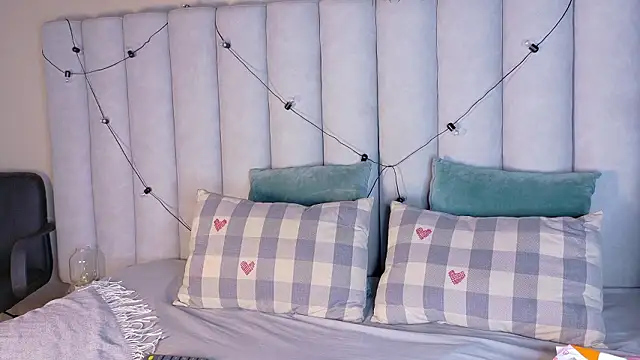 Miia Anderson online show from 03-18-26, 11:57