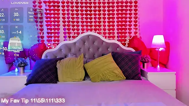 Snapshot of katymeaw chatting on 02-19-26, 01:34 katymeaw online show from 02-19-26, 01:34