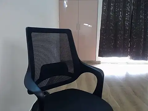 Shy nivi online show from 04-07-26, 06:47