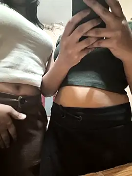 Snapshot of Aarudarling0 chatting on 12-13-25, 09:53 Aarudarling0 online show from 12-13-25, 09:53