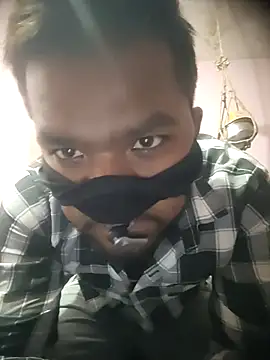 Snapshot of Aleeja_begam chatting on 12-18-25, 02:12 Aleeja begam online show from 12-18-25, 02:12