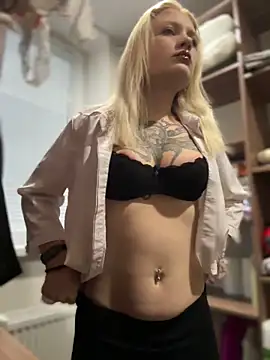 TeaseKitten- online show from 12-18-25, 05:24