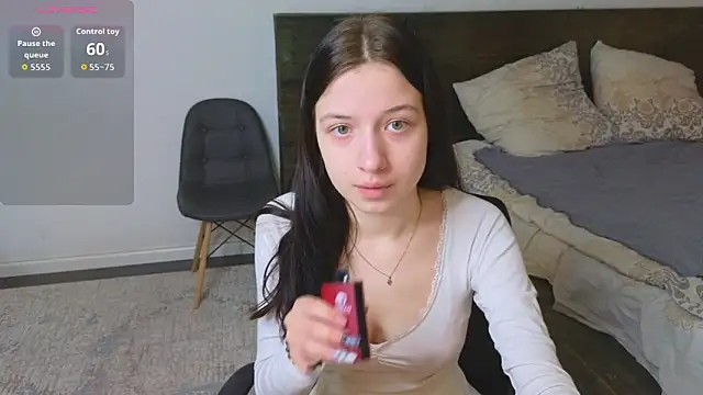 Snapshot of AlicePowells chatting on 02-13-26, 11:39 AlicePowells online show from 02-13-26, 11:39