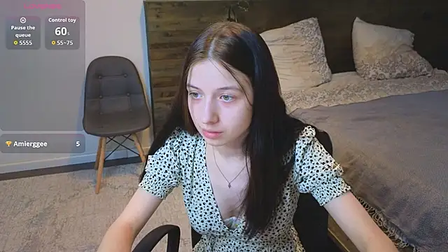 Snapshot of AlicePowells chatting on 02-15-26, 11:30 AlicePowells online show from 02-15-26, 11:30