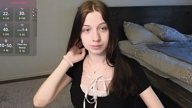 AlicePowells online show from 03-31-26, 11:10