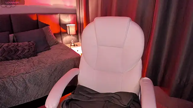 Meivis   online show from 04-29-26, 03:05