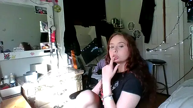 ariel4uuu online show from 06-05-26, 11:43