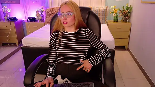 danielamilles online show from 03-10-26, 04:50