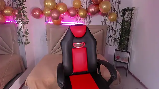 valeria dark  online show from 04-13-26, 08:14