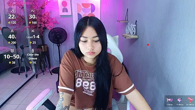 Carolina cherry online show from 03-25-26, 12:44