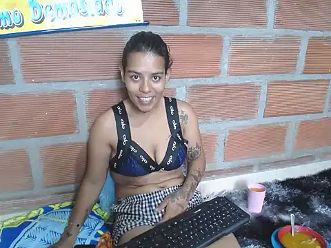 Snapshot of maite_melen chatting on 12-19-25, 06:59 maite melen online show from 12-19-25, 06:59
