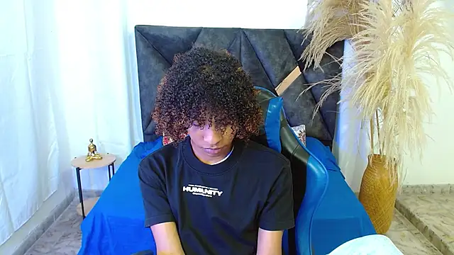 angelll18  online show from 04-14-26, 08:48