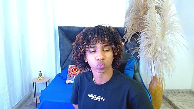 angelll18  online show from 04-20-26, 08:10