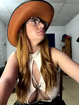 Snapshot of Minerva_ok2 chatting on 12-21-25, 06:31 Minerva ok2 online show from 12-21-25, 06:31