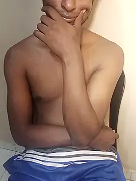 Snapshot of golosos2331 chatting on 12-15-25, 10:47 golosos2331 online show from 12-15-25, 10:47