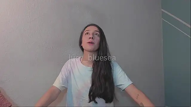Lucy-Bluesea online show from 07-24-26, 10:41