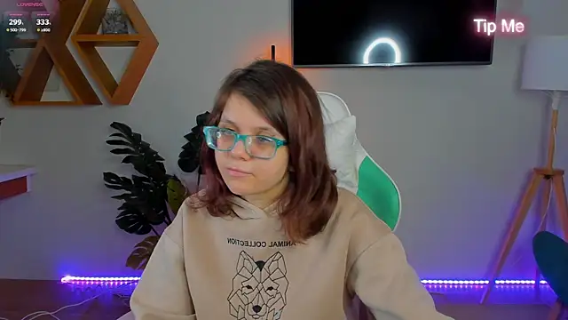 Ariell Mini online show from 04-27-26, 05:38